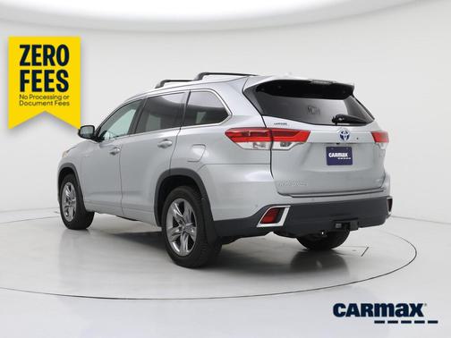 Silver 2019 Toyota Highlander Hybrid Limited Platinum