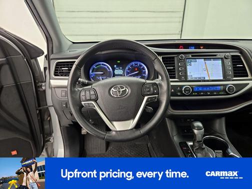 Silver 2019 Toyota Highlander Hybrid Limited Platinum