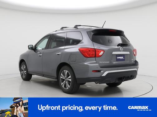 Gray 2018 Nissan Pathfinder SL