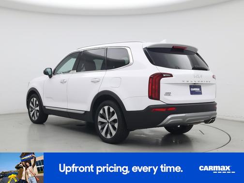 White 2022 Kia Telluride S