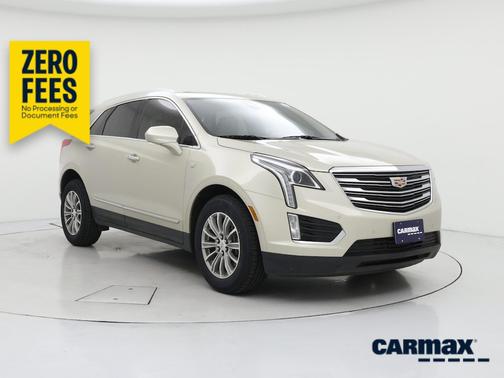 Gold 2017 Cadillac XT5 Luxury
