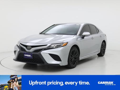 Silver 2018 Toyota Camry SE