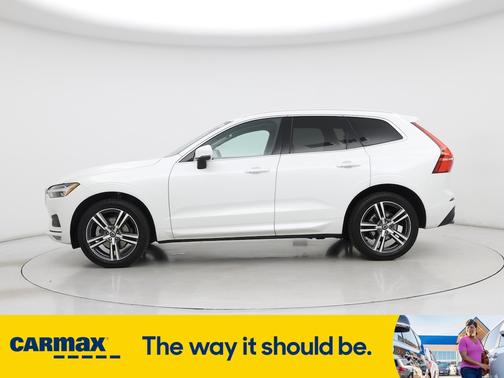 2021 Volvo XC60 T5 Momentum