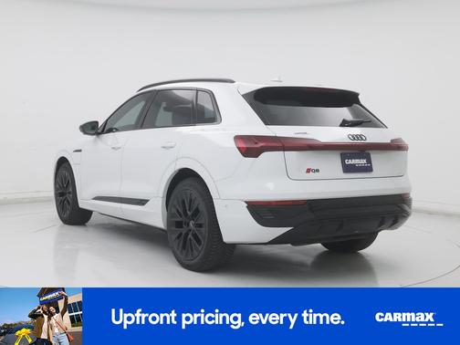 2024 Audi Q8 e-tron Prestige