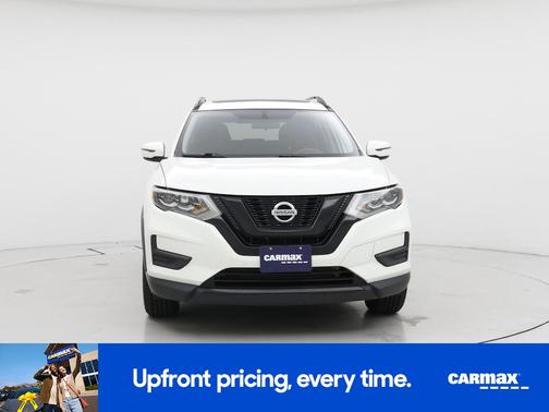 White 2017 Nissan Rogue SV