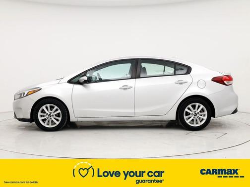 Photo 3 of 25 of 2017 Kia Forte LX