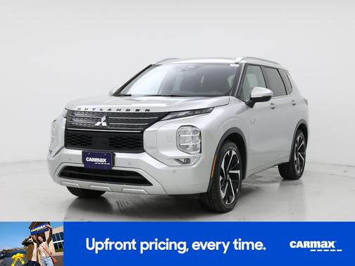 Silver 2023 Mitsubishi Outlander PHEV SEL