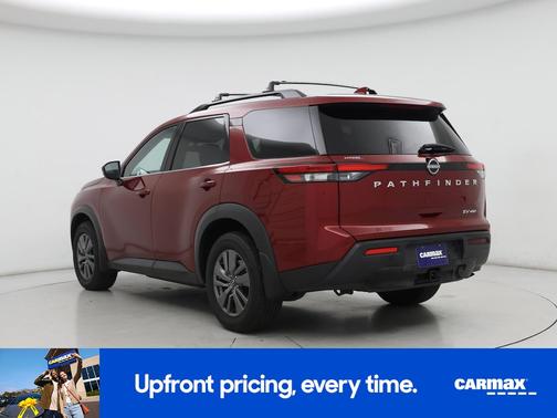 2022 Nissan Pathfinder SV