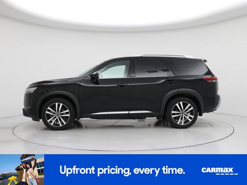 Black 2024 Nissan Pathfinder Platinum
