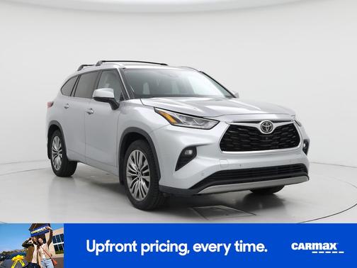 Silver 2021 Toyota Highlander Platinum