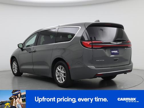 Gray 2023 Chrysler Pacifica Touring L