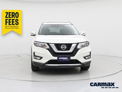 White 2017 Nissan Rogue SV