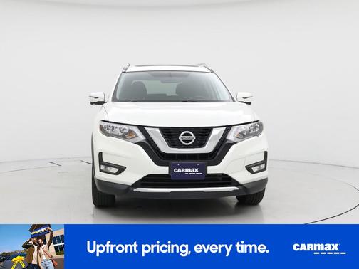 White 2017 Nissan Rogue SV