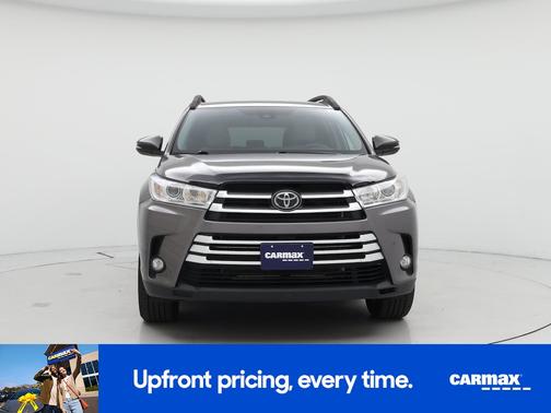 Gray 2019 Toyota Highlander LE Plus