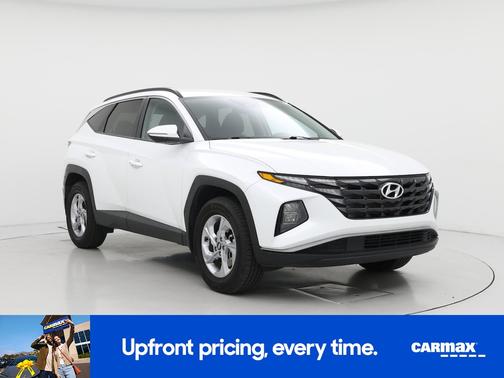 White 2022 Hyundai TUCSON SEL