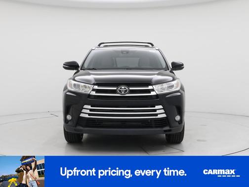 Black 2019 Toyota Highlander XLE
