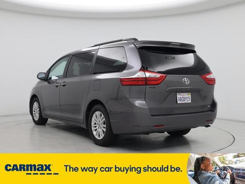 2017 Toyota Sienna XLE