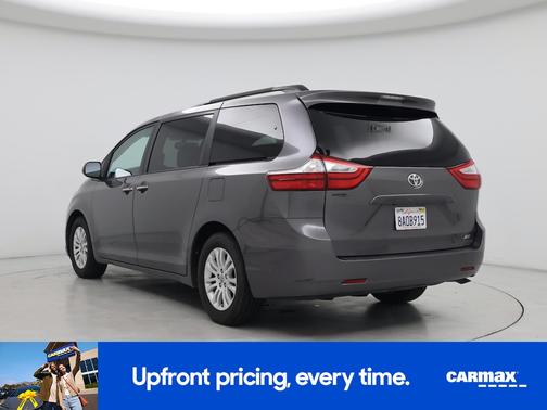 2017 Toyota Sienna XLE