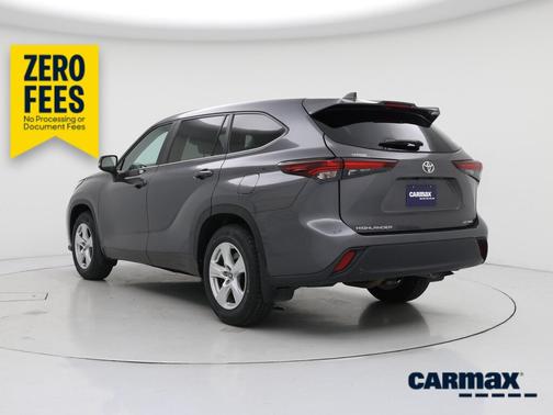 Gray 2024 Toyota Highlander LE