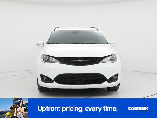 White 2019 Chrysler Pacifica Limited