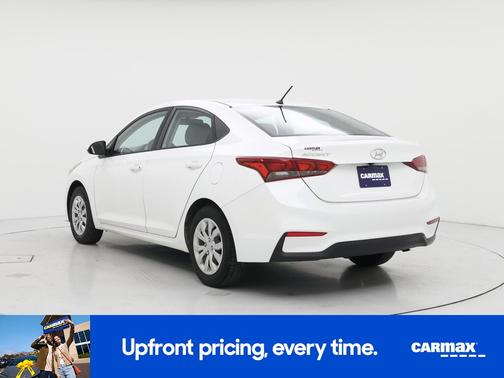 White 2019 Hyundai Accent SE