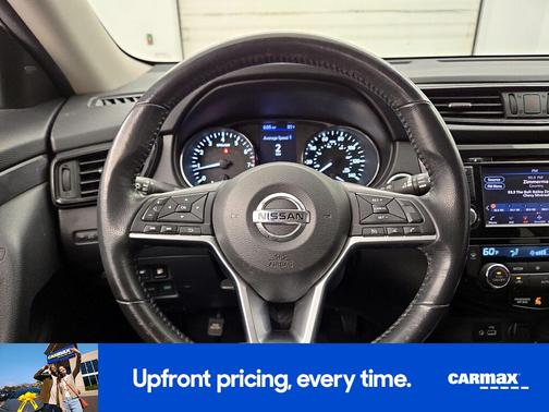White 2018 Nissan Rogue SV