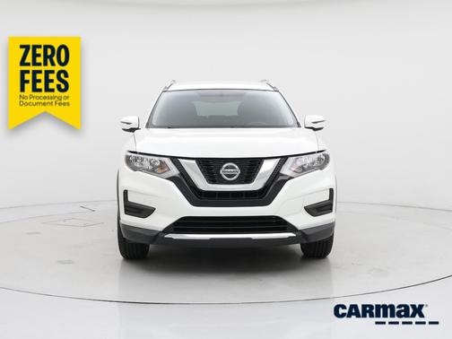 White 2018 Nissan Rogue SV