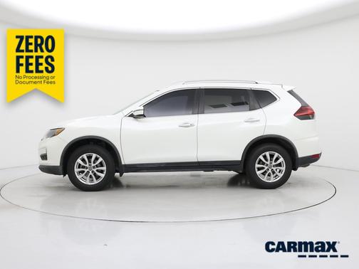 White 2018 Nissan Rogue SV