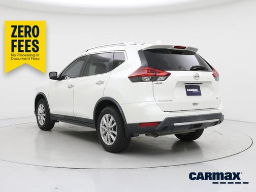 White 2018 Nissan Rogue SV