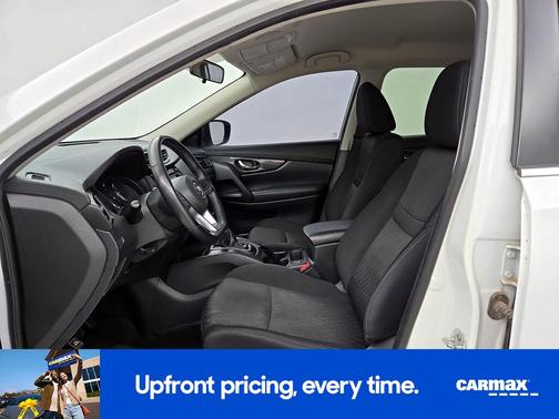 White 2018 Nissan Rogue SV