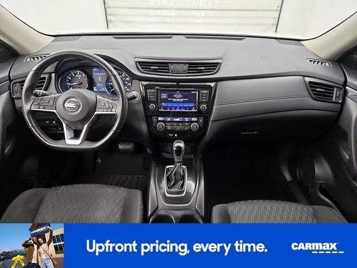 White 2018 Nissan Rogue SV
