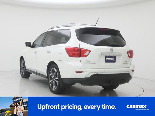 White 2018 Nissan Pathfinder Platinum