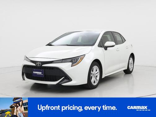 White 2019 Toyota Corolla Hatchback SE
