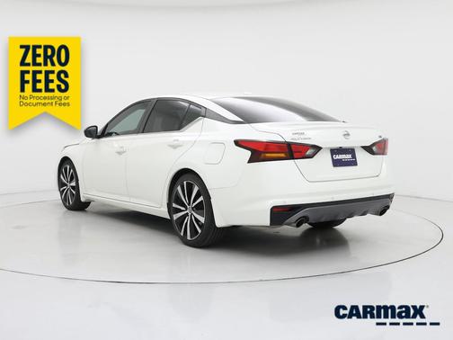 White 2020 Nissan Altima SR