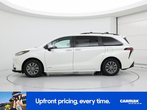 2021 Toyota Sienna XLE