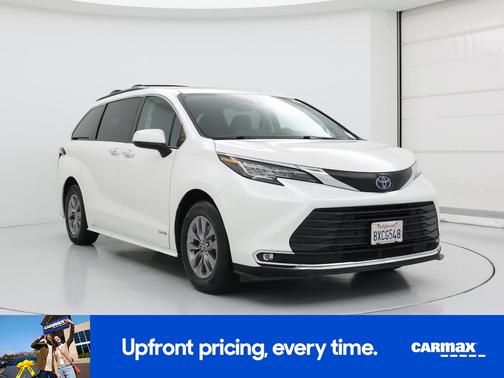 2021 Toyota Sienna XLE