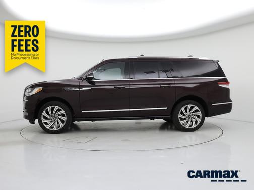 Red 2023 Lincoln Navigator L Reserve