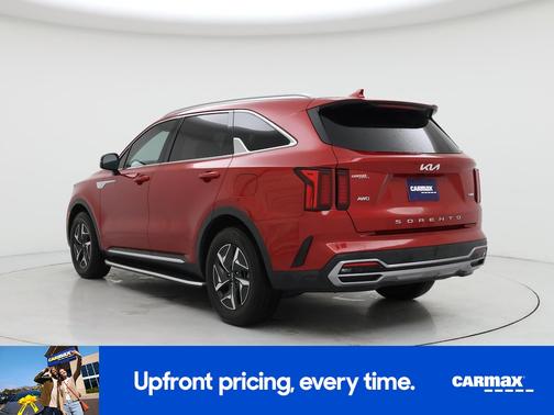 Red 2022 Kia Sorento Hybrid S