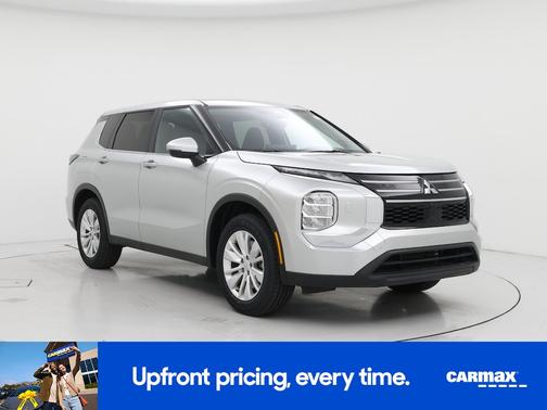 Silver 2025 Mitsubishi Outlander ES
