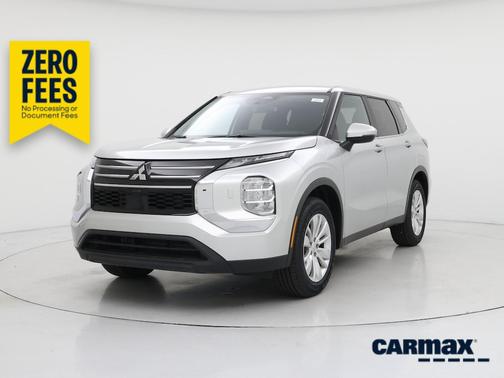 Silver 2025 Mitsubishi Outlander ES