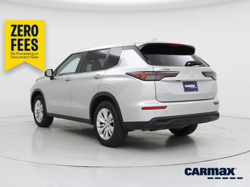 Silver 2025 Mitsubishi Outlander ES