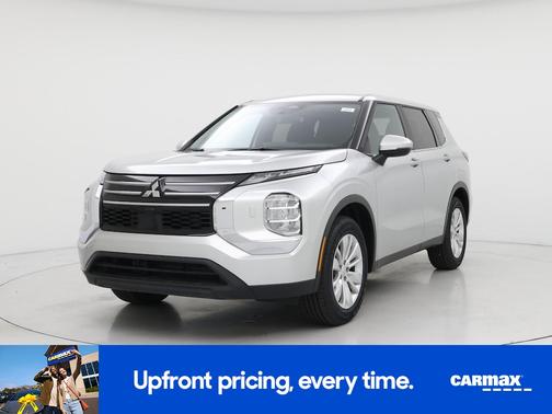 Silver 2025 Mitsubishi Outlander ES