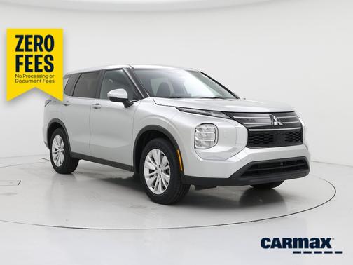 Silver 2025 Mitsubishi Outlander ES