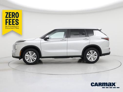Silver 2025 Mitsubishi Outlander ES