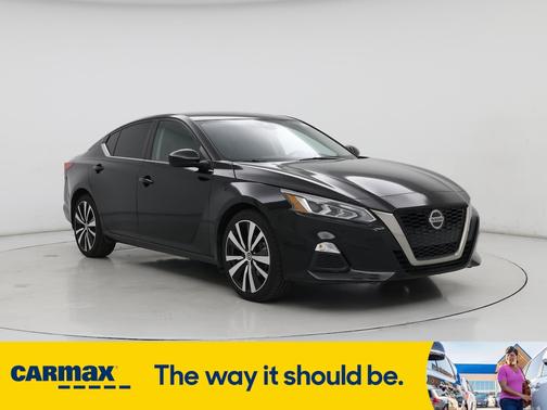 2022 Nissan Altima SR