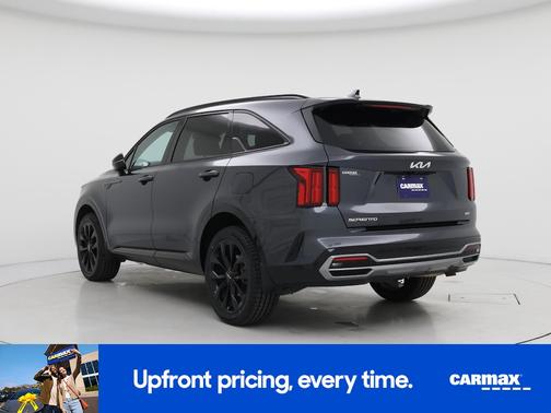 Gray 2023 Kia Sorento SX