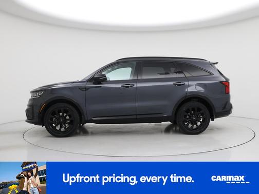 Gray 2023 Kia Sorento SX