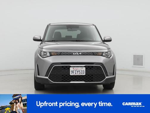 Gray 2023 Kia Soul LX
