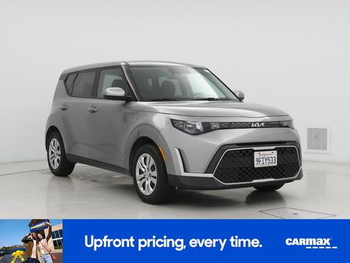 Gray 2023 Kia Soul LX
