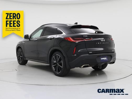 Black 2022 INFINITI QX55 Essential